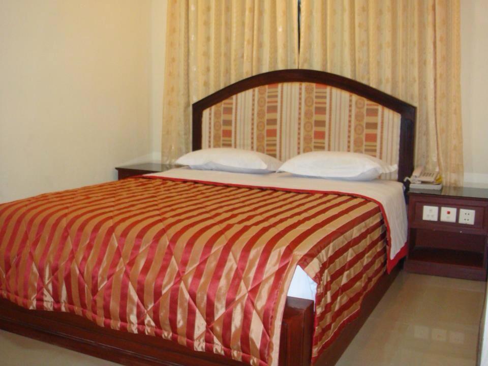 Comfort Star 2 Hotel Phnom Penh Exteriör bild