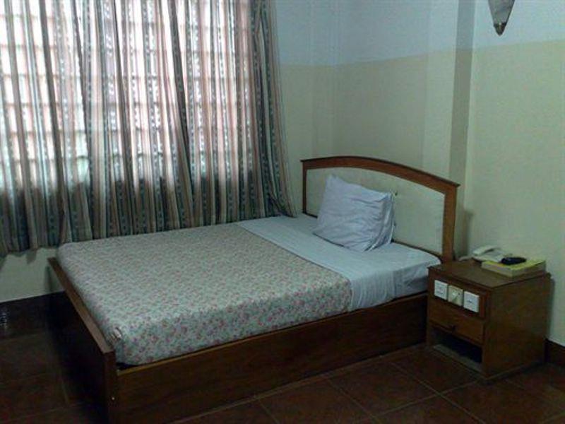 Comfort Star 2 Hotel Phnom Penh Exteriör bild