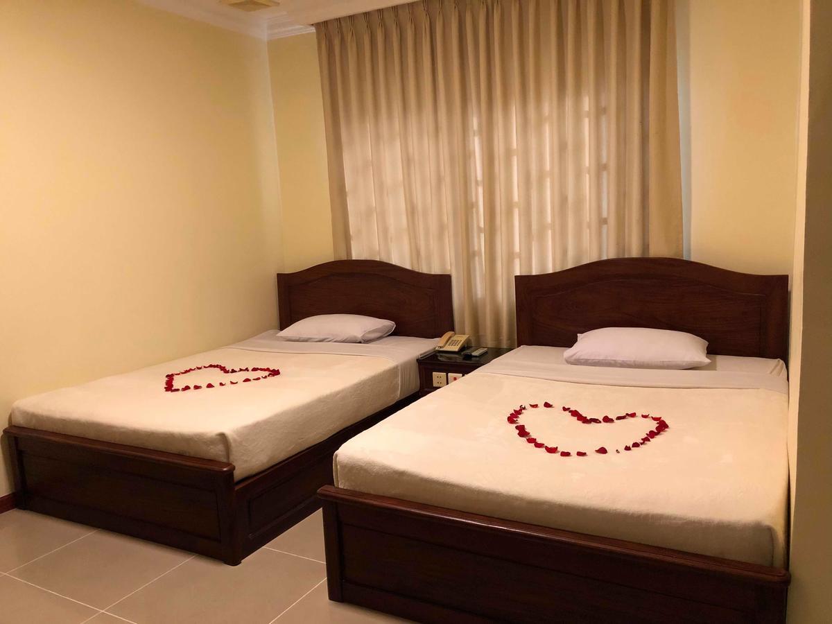 Comfort Star 2 Hotel Phnom Penh Exteriör bild