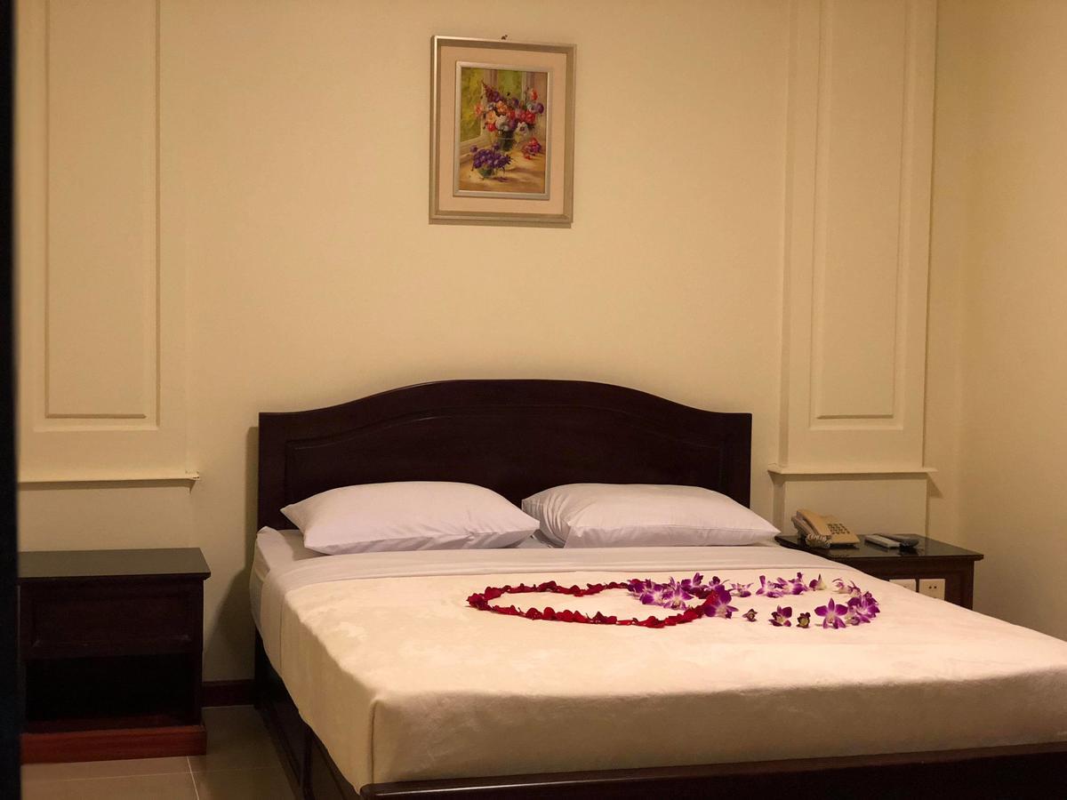 Comfort Star 2 Hotel Phnom Penh Exteriör bild