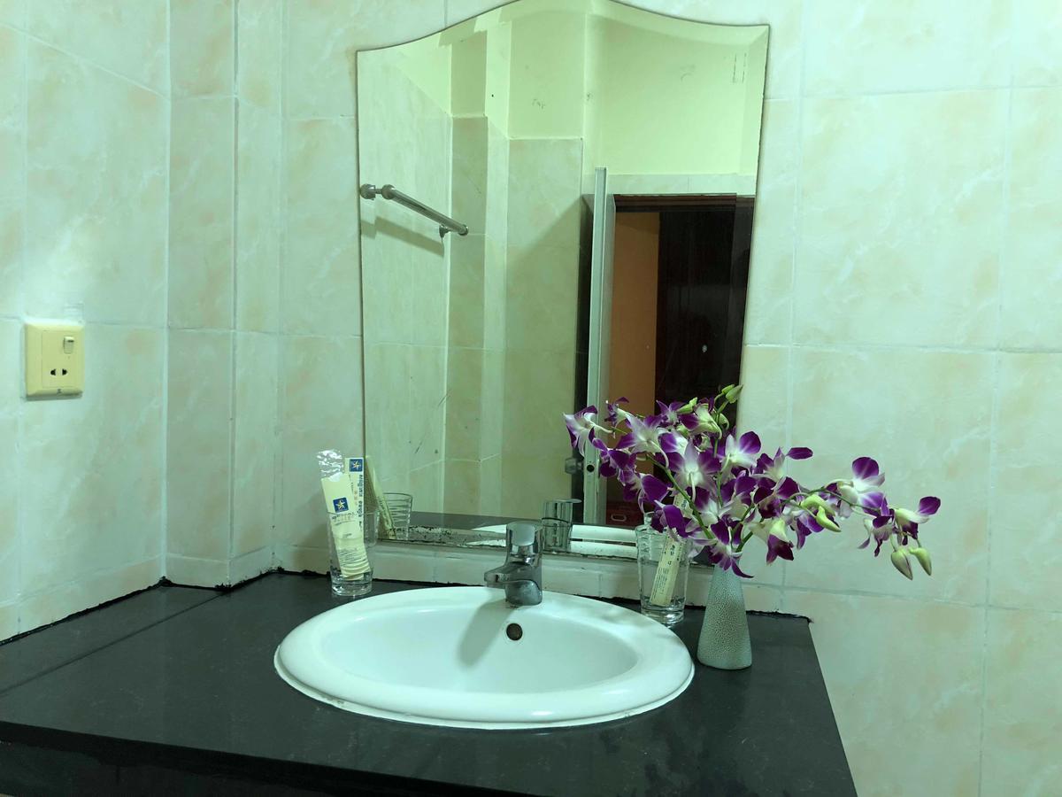 Comfort Star 2 Hotel Phnom Penh Exteriör bild